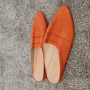 All leather slides/slippers